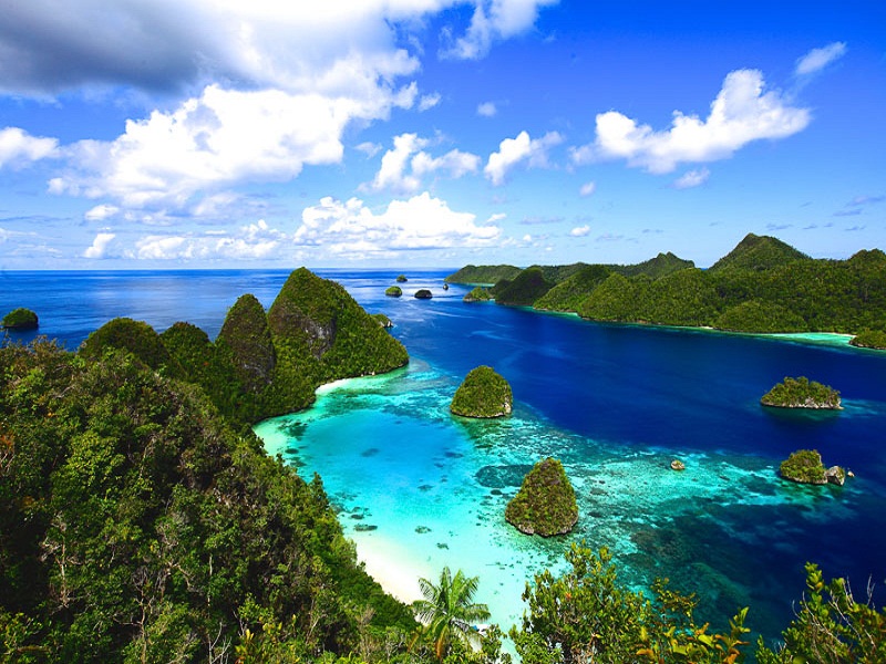 10 Tempat Wisata Pantai Terindah di PAPUA